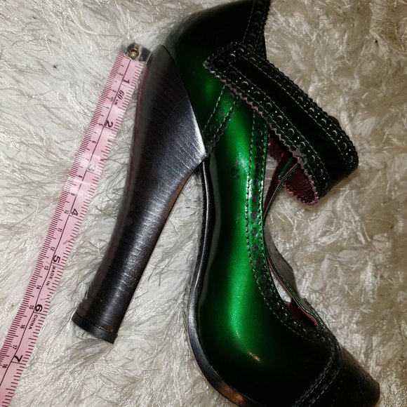 RARE-💚EMERALD💚GREEN- Marc Jacobs Emerald Green Pumps
